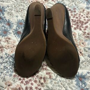 Tory Burch wedges in black size 7 with peep toe